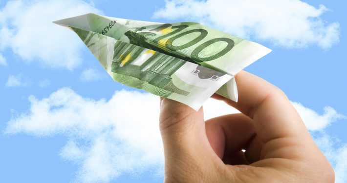 Airline pilot salary