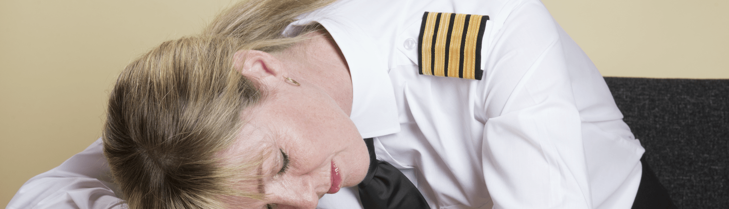Do pilots sleep when flying a plane?