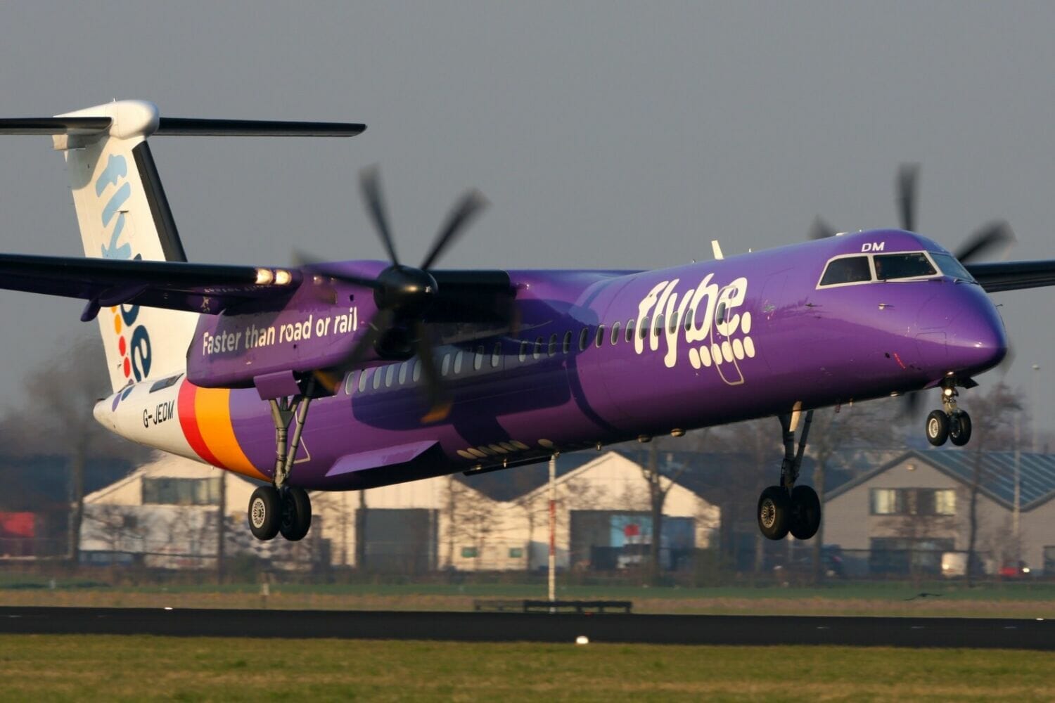 Flybe Dash 8 Q400 Flybe Pilot Assessment Guide