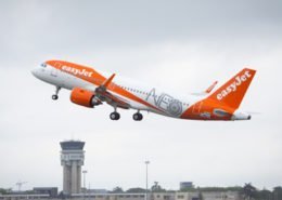 How to become a pilot with easyJet