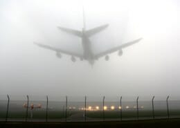 Can planes land in thick fog?