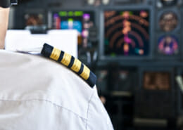 How do pilots make decision?