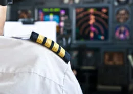 How do pilots make decision?