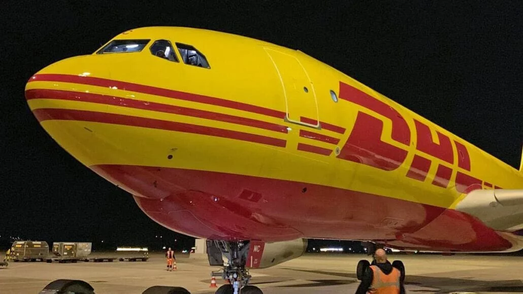 DHL A330