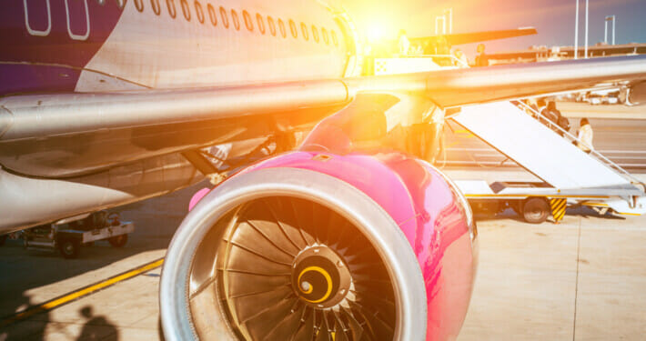 A range of example cover letters for commercial airline pilot positions including Ryanair, Wizz Air, easyJet, Jet2.com, Emirates