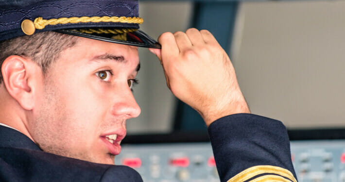 How to improve your chances of getting a job as an airline pilot
