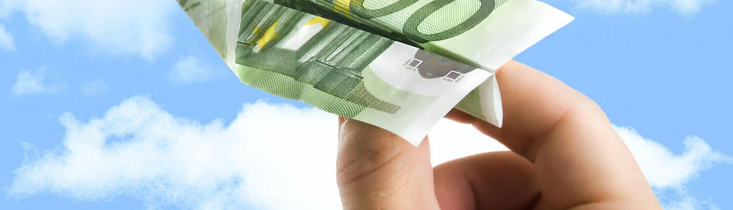 How to pay for commercial flight training A look at the different ways to pay for your commercial flight training