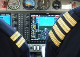 A comprehensive guide on how to become a commercial airline pilot