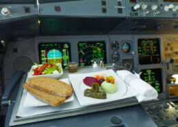 Can pilots eat the same meal