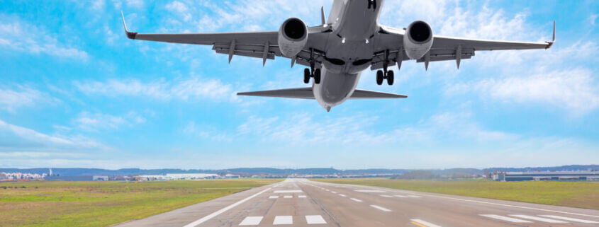 Why do passengers jets abort landings?