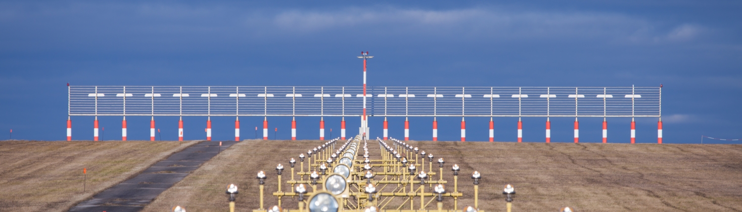 A looks at base training for commercial airline pilots.